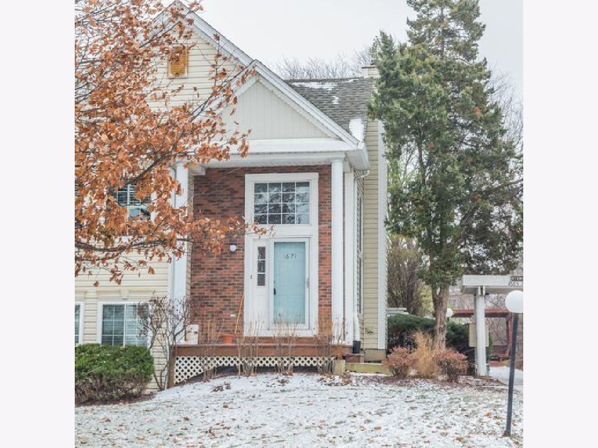 Townhomes & Condos Sold Rainbow Pointe Hanover Park Illinois, 1671 Liberty