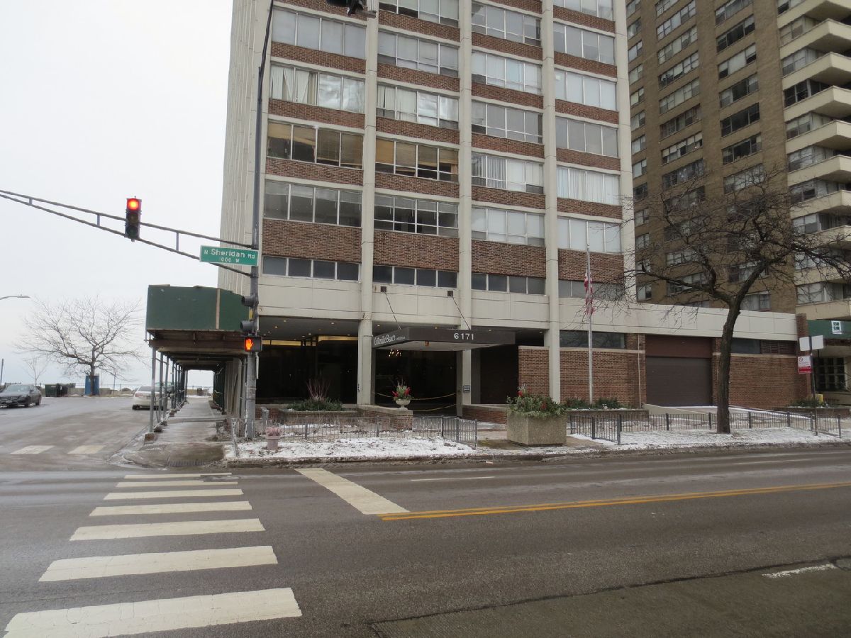 Condominiums Rented Granville Beach Chicago Illinois, 6171 Sheridan