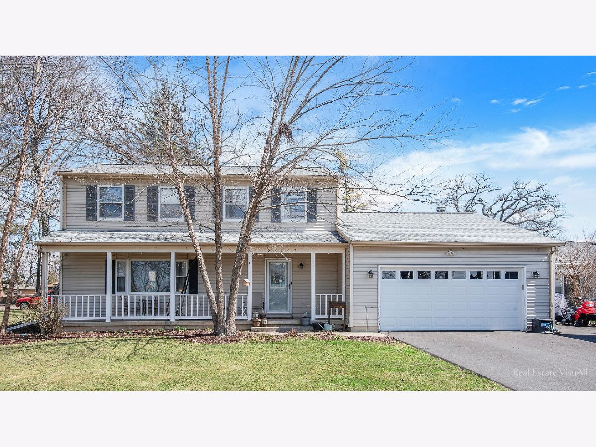 Homes & Condos & Townhomes Rented Fox Lake Hills Lake Villa Illinois, 25637 Columbia Bay