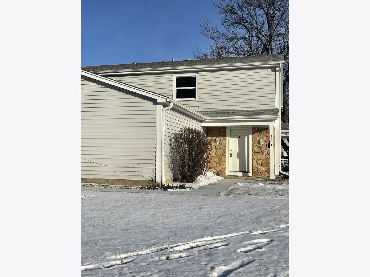 Townhomes & Condos Rented Ivy Glen Aurora Illinois, 1321 Glen