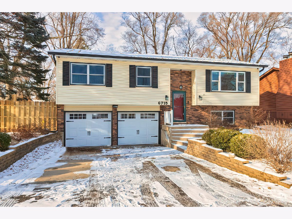 Homes Rented Silver Lake Cary Illinois, 6715 Pheasant