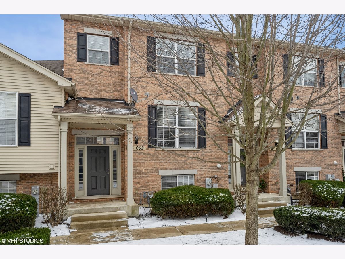 Townhomes & Condos Sold Lee Station Winfield Illinois, 0S052 Kerry