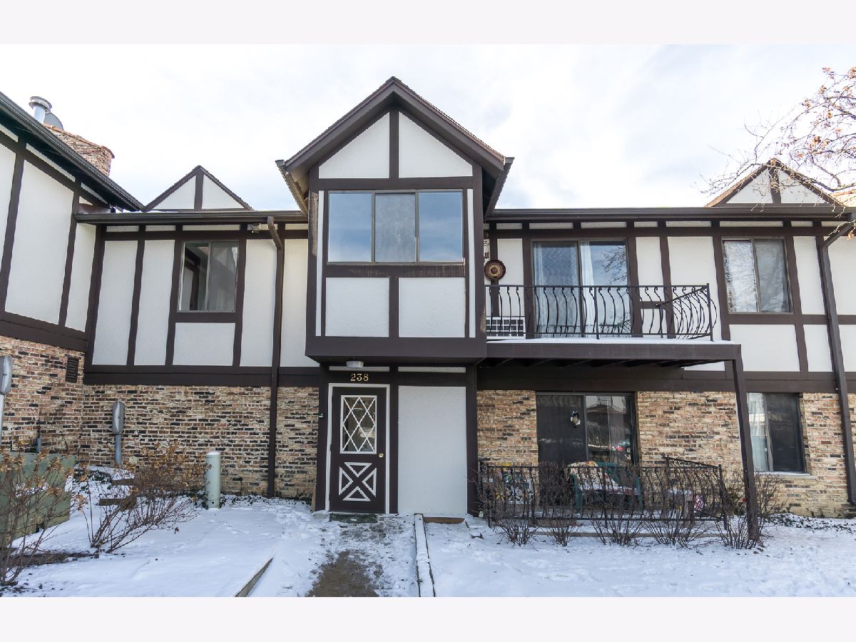 Condominiums Rented Chalet On The Lake Bensenville Illinois, 238 George