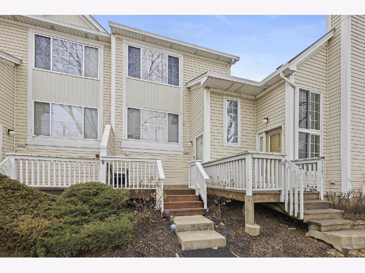Townhomes & Condos Sold Rainbow Pointe Hanover Park Illinois, 1603 Liberty