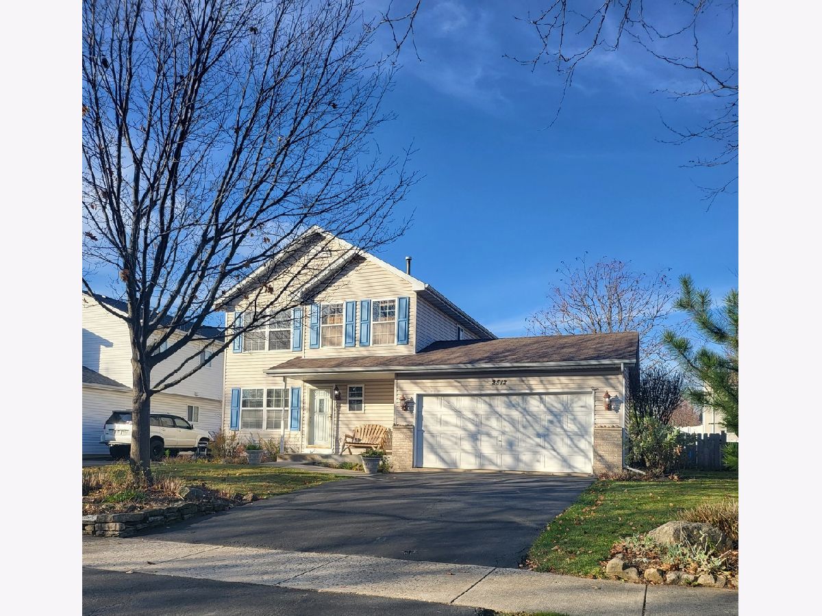 Homes Sold Fox Meadow Crest Hill Illinois, 2512 Fox Meadow