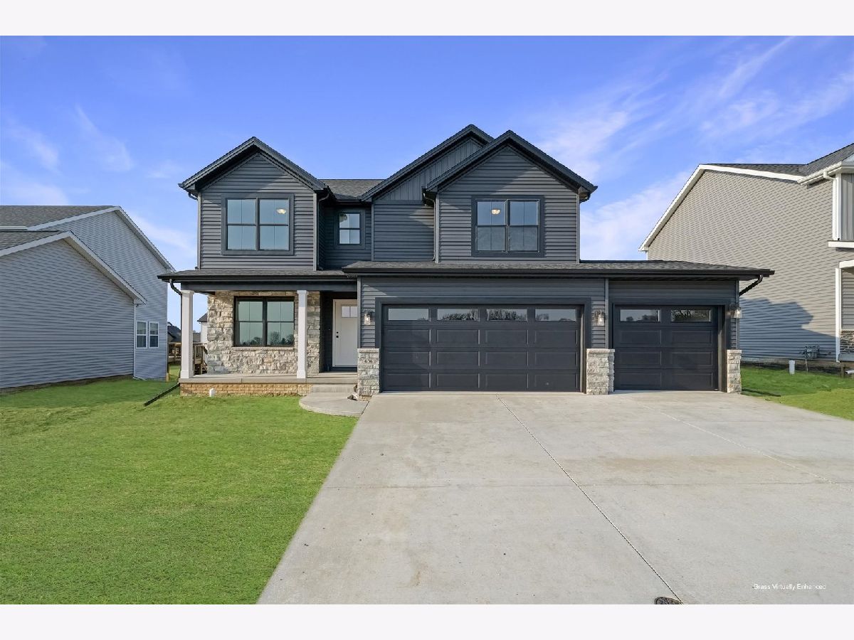 Homes & Condos & Townhomes Sold Sangamon Fields Mahomet Illinois, 606 Wheatley