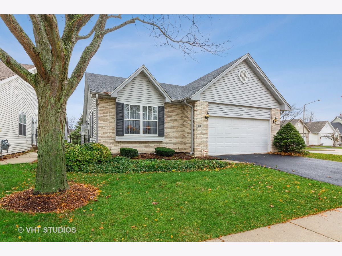 Townhomes & Homes Sold Waterford Pointe Joliet Illinois, 1106 Kylemore