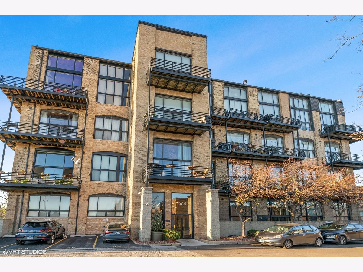 Condominiums Sold Riverbend Lofts Chicago Illinois, 2614 Clybourn