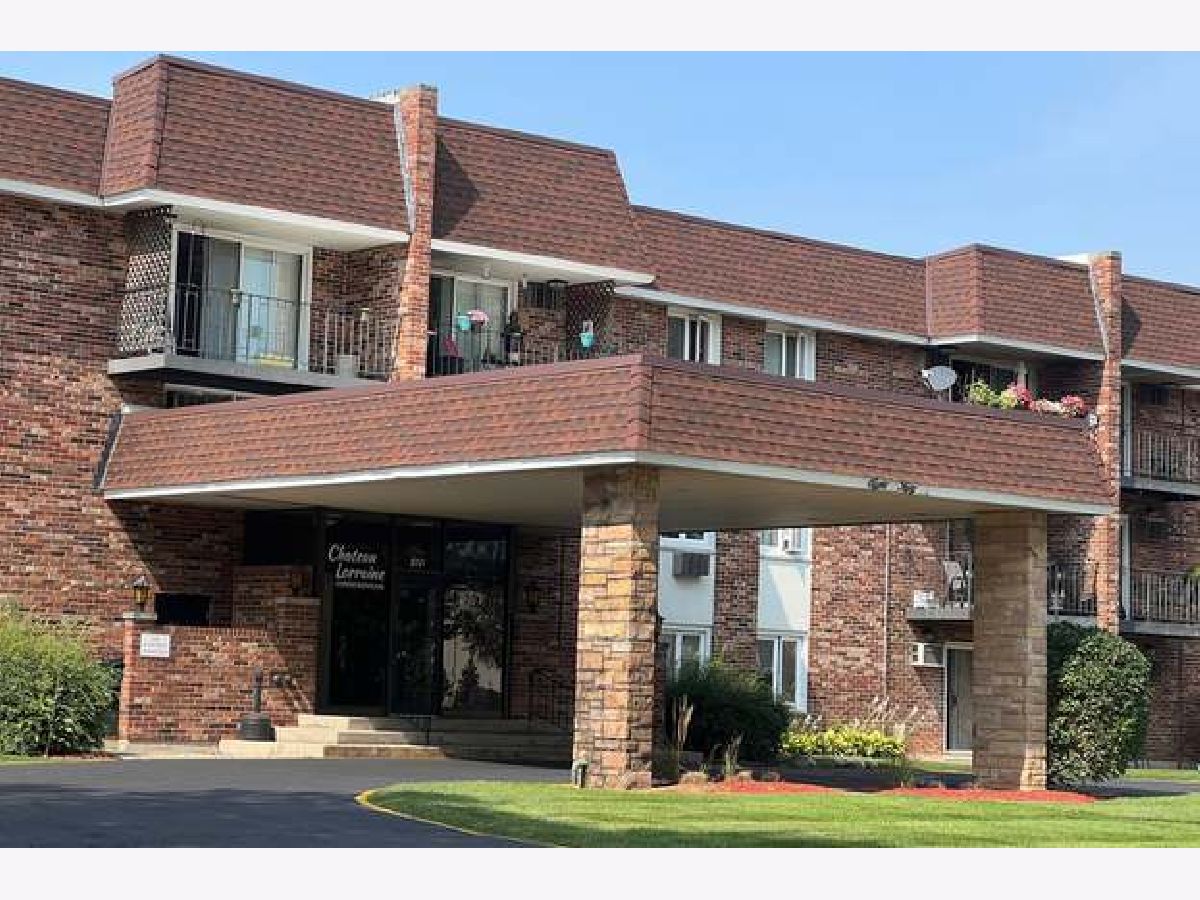 Condominiums Sold Chateau Lorraine Wheaton Illinois, 850 Lorraine