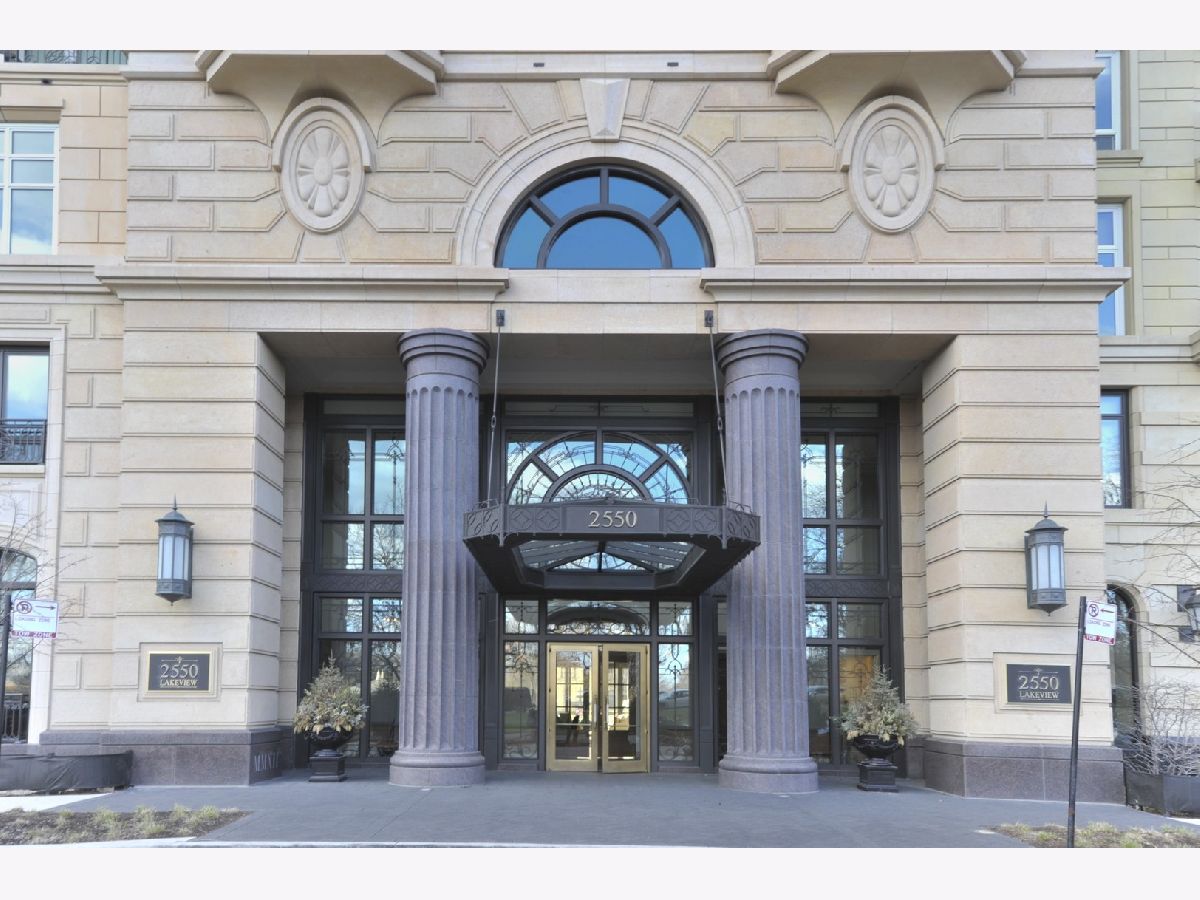 Condominiums Sold Lincoln Park 2550 Chicago Illinois, 2550 Lakeview