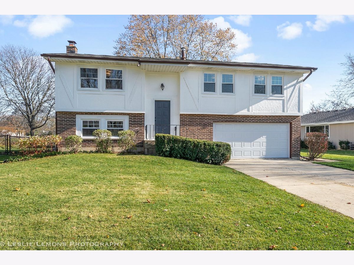 Homes & Condominiums Sold Beau Bien Lisle Illinois, 4571 Normandy