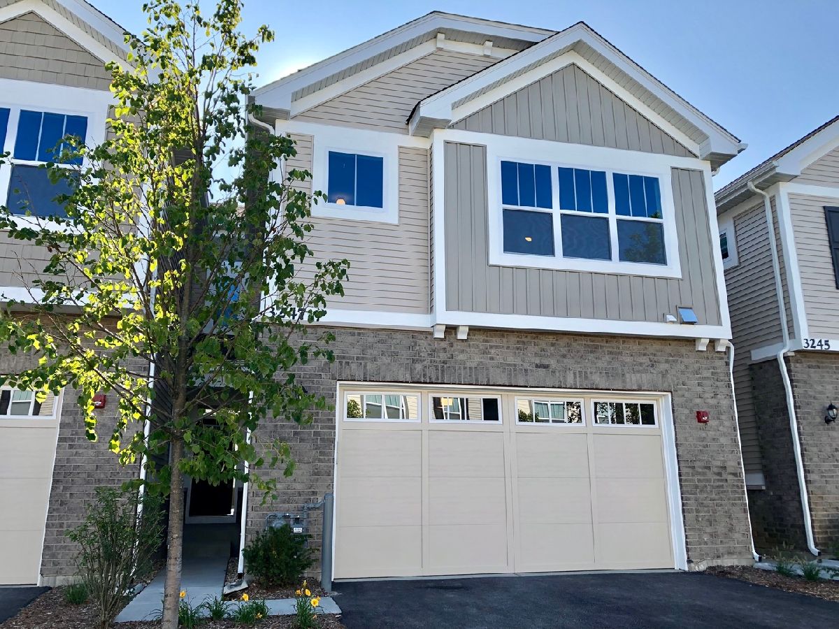 Condos & Townhomes Rented Lexington Heritage Arlington Heights Illinois, 3247 Heritage