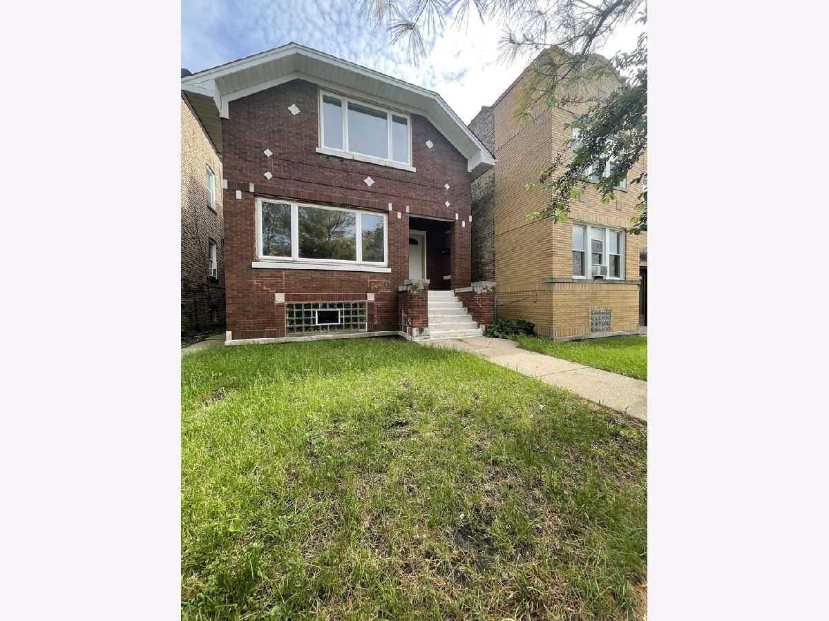 Condos & Townhomes & Homes Rented Portage Park Condos Chicago Illinois, 5249 Melrose