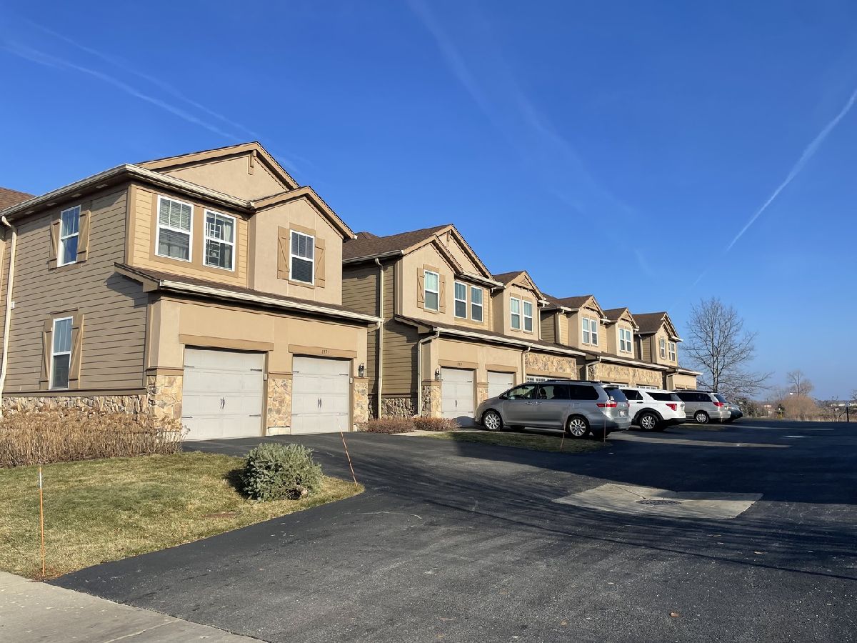 Townhomes Rented Bayhill Vernon Hills Illinois, 1879 Crenshaw
