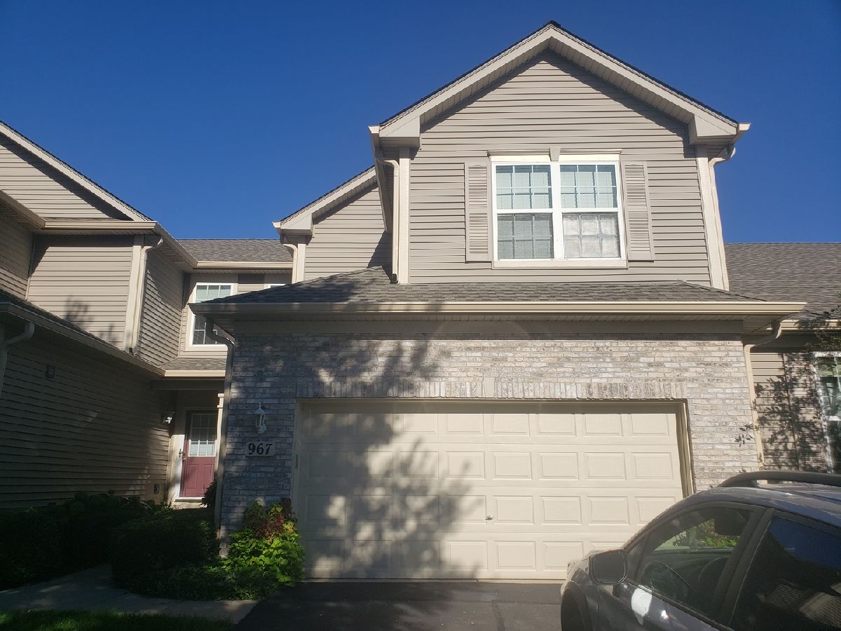Townhomes & Homes Sold Oak Ridge Elgin Illinois