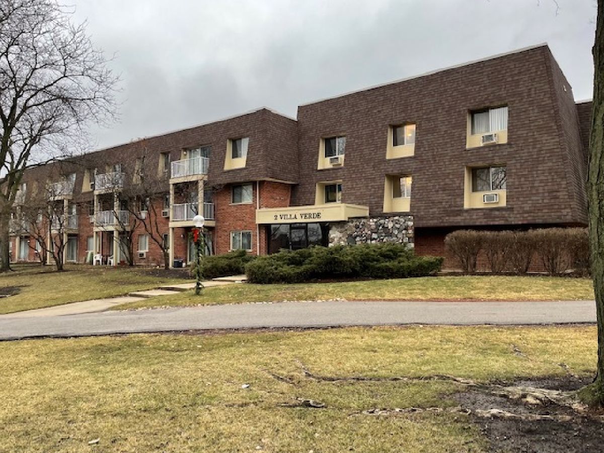 Condominiums Sold Villa Verde Buffalo Grove Illinois, 2 Villa Verde