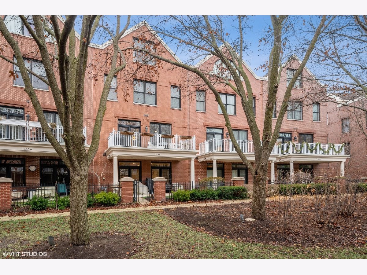 Townhomes Sold Tower Crossing Glenview Illinois, 1804 Admiral