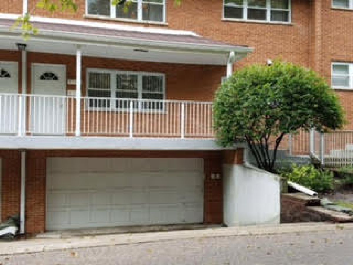 Condominiums Sold Circle Park Palatine Illinois, 169 Palatine