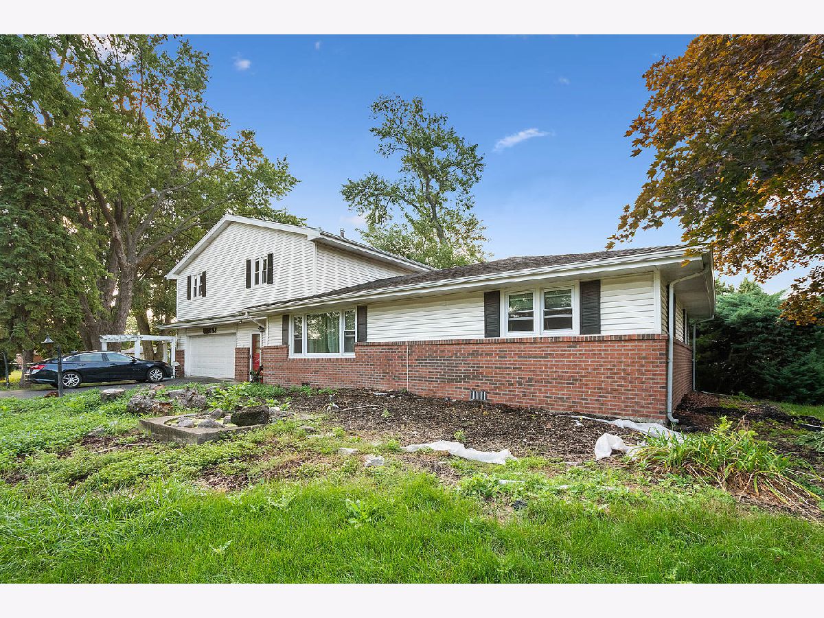 Homes Sold Beelel Gladys Highlands Palos Hills Illinois, 8111 97th