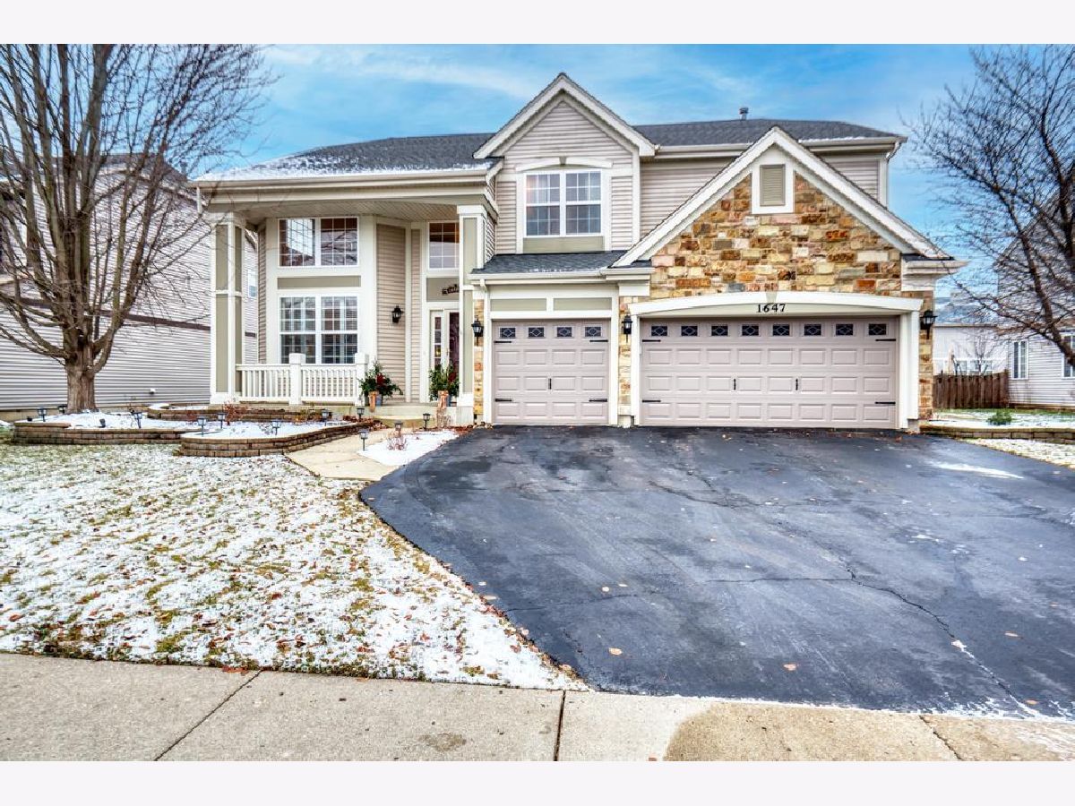 Homes & Townhomes & Condos Sold Mulberry Grove Elgin Illinois, 1647 Rosehall