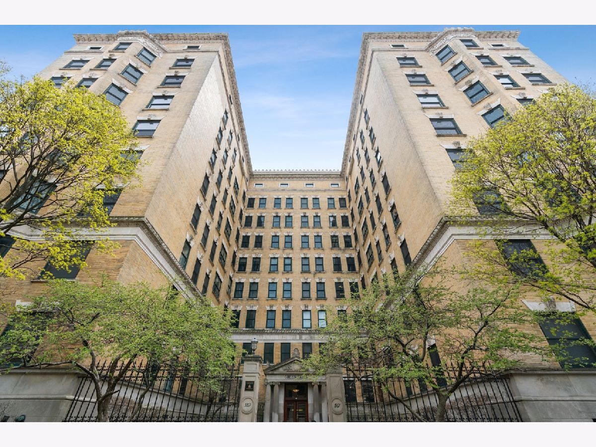 Condominiums Sold Greenbriar Chicago Illinois, 559 Surf