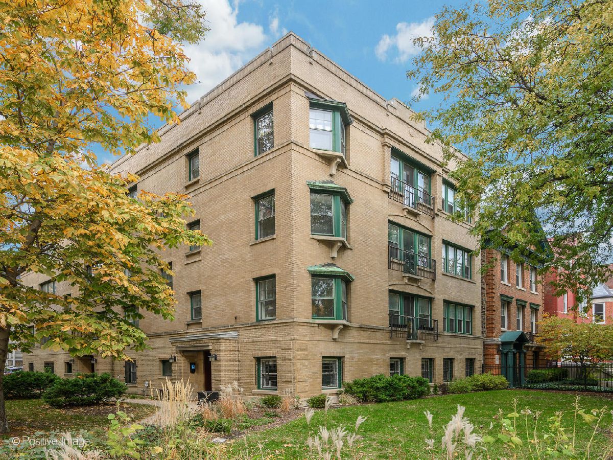 Condominiums & Homes Sold Lincoln Park Place Chicago Illinois, 2405 Orchard