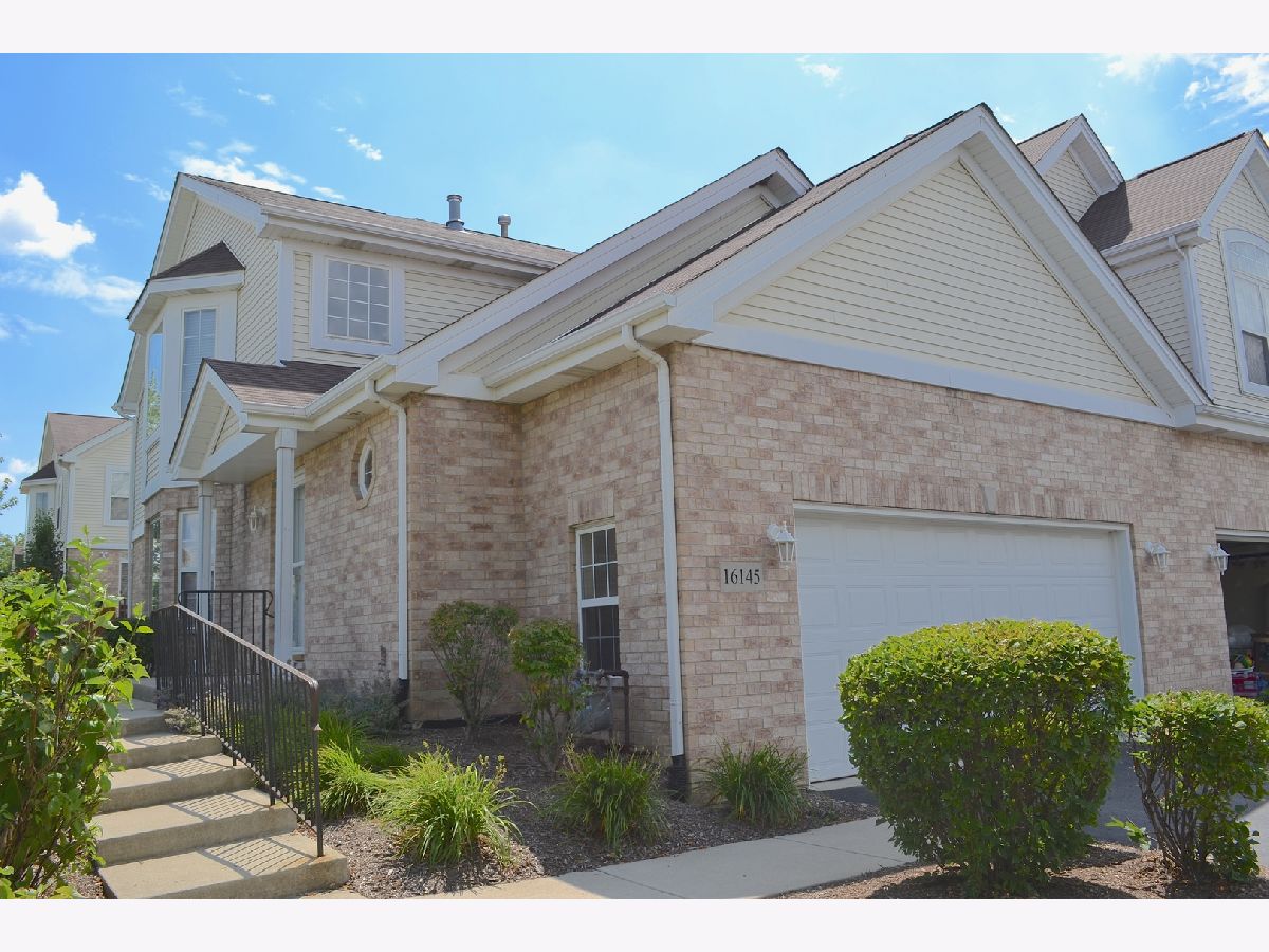 Townhomes Rented Mistee Ridge Orland Park Illinois, 16145 Hackney