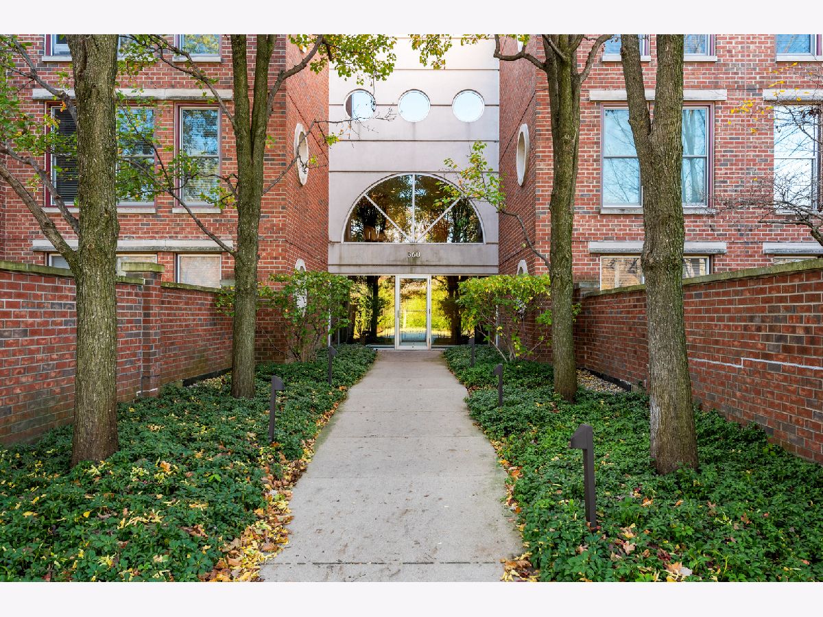 Condominiums Sold Hedge Row Winnetka Illinois, 360 Green Bay