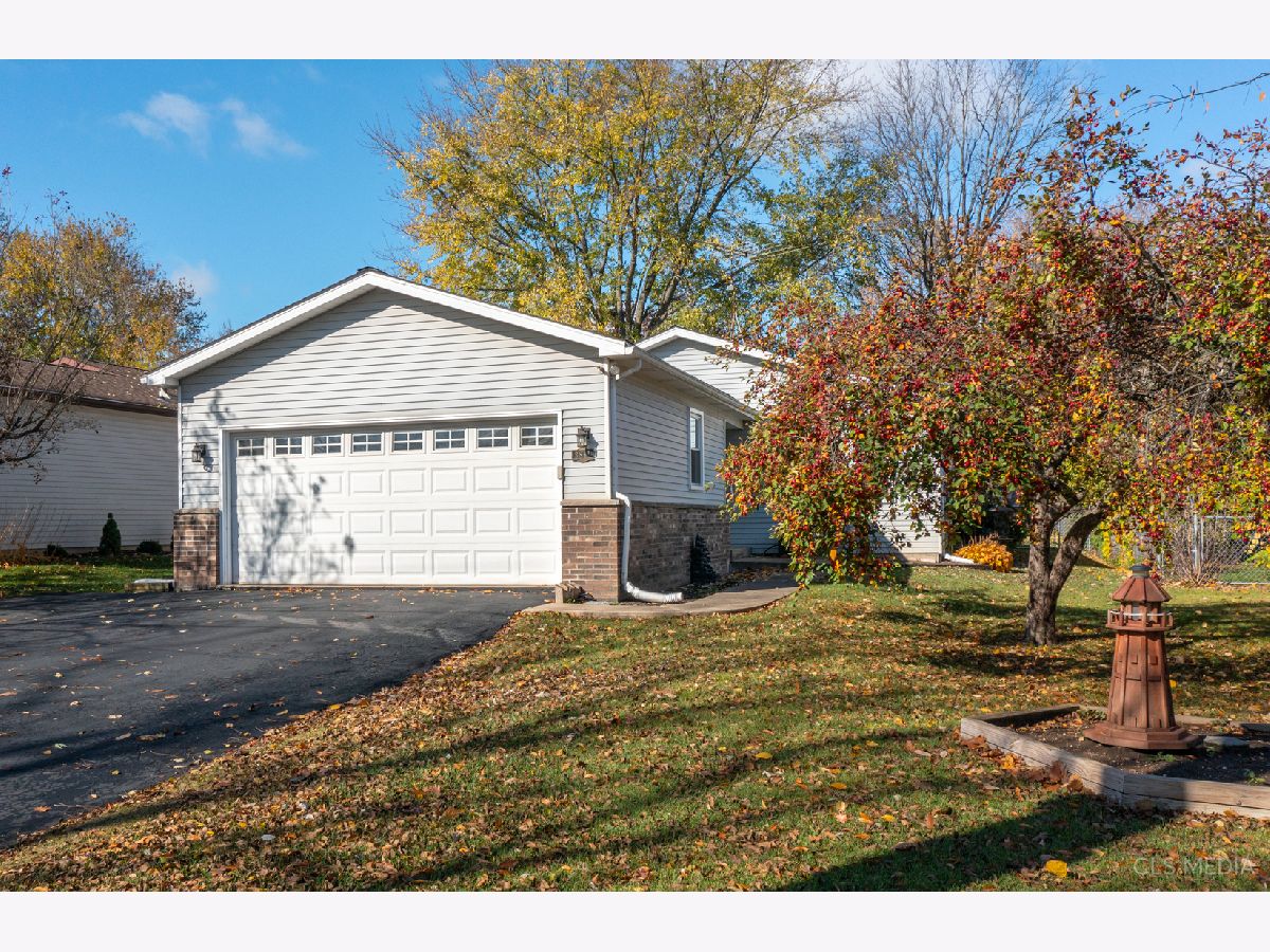 Homes Sold Burtons Bridge Crystal Lake Illinois, 3811 Tulip