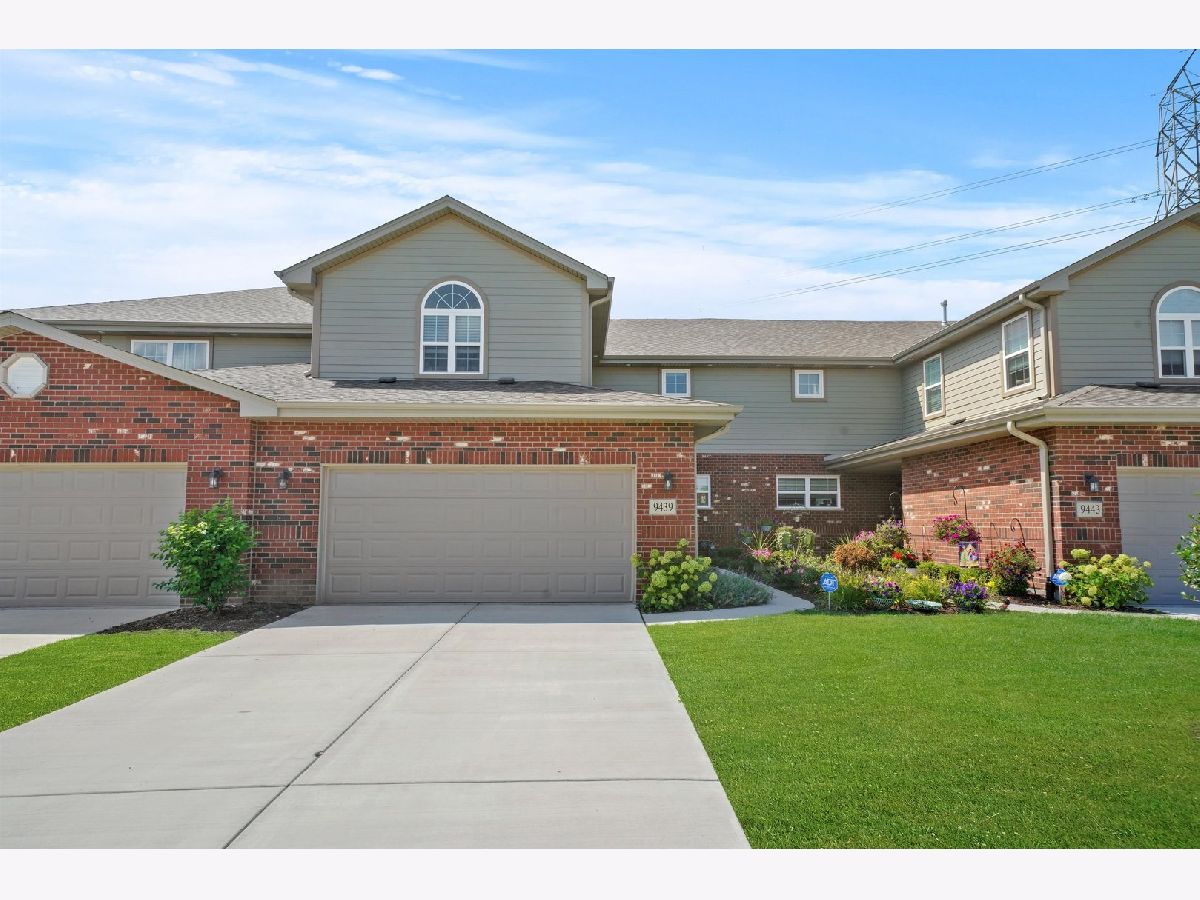 Townhomes & Homes Sold Brookside Meadows Tinley Park Illinois, 9439 Parkwood