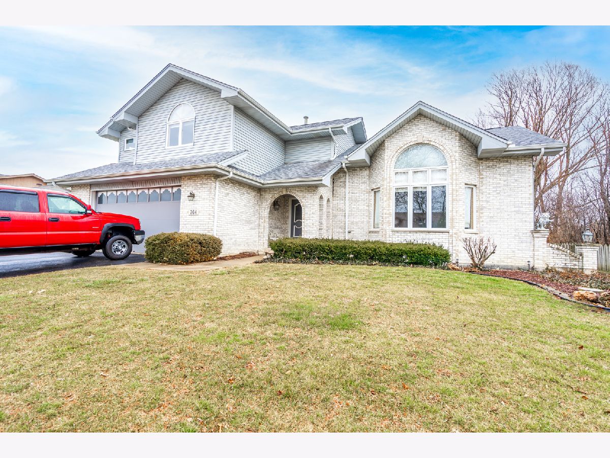 Homes Sold Abbey Glen Lockport Illinois, 704 Glenmore