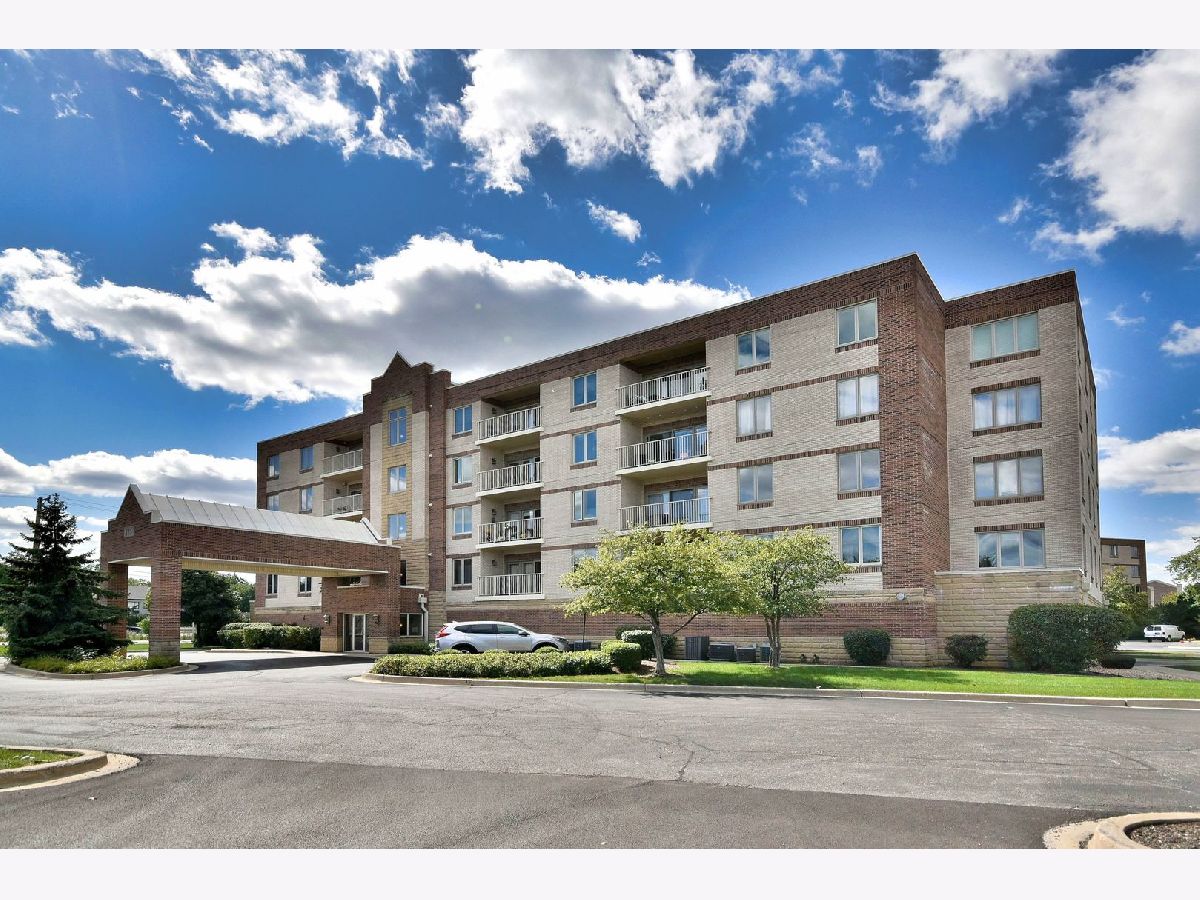 Condominiums Sold Essex Place Elmhurst Illinois, 175 Brush Hill