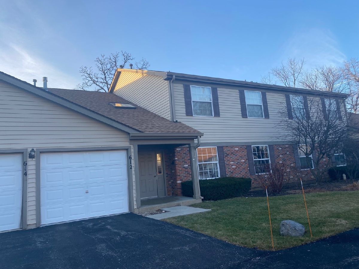 Townhomes & Condos Rented Whispering Oaks Palatine Illinois, 614 Whispering Oaks