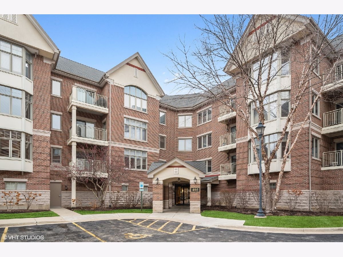 Condominiums Sold Village Green Lincolnshire Illinois, 405 Village Green