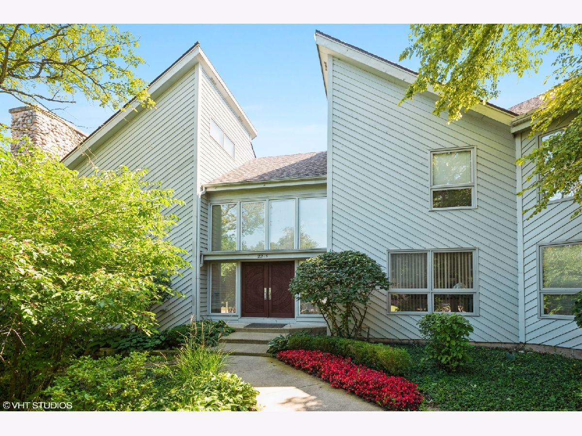 Homes Sold Corporate Woods Lisle Illinois, 2215 Pebble Creek