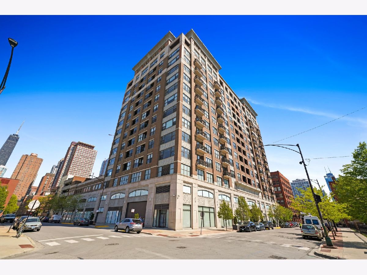 Condominiums Rented Parc Chestnut Chicago Illinois, 849 Franklin