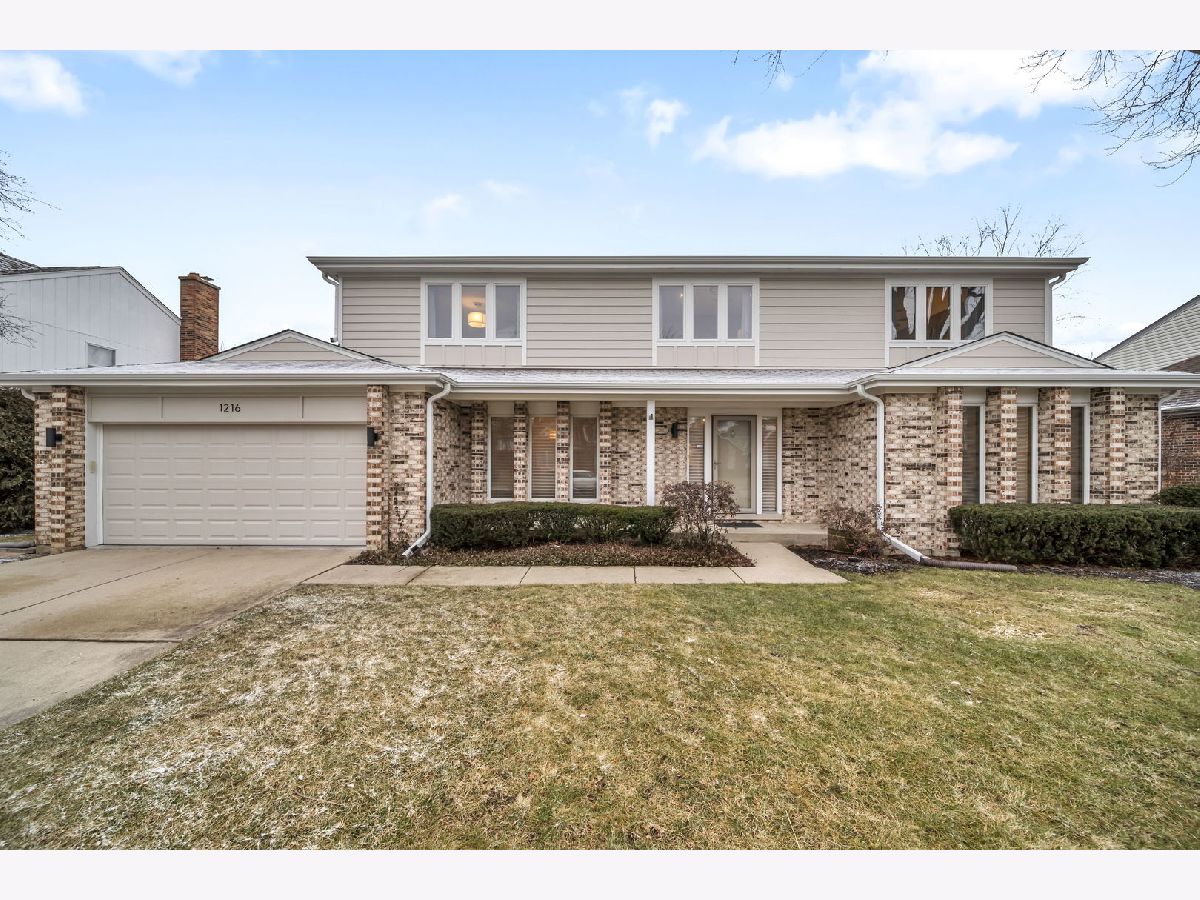 Homes Sold Winchester Estates Libertyville Illinois, 1216 Brian
