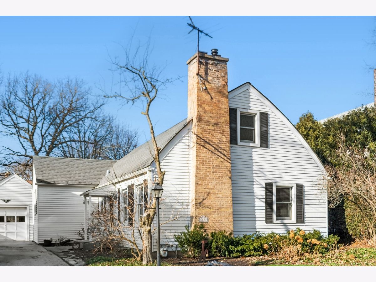 Homes Rented Sherwood Forest Highland Park Illinois, 1380 Cavell
