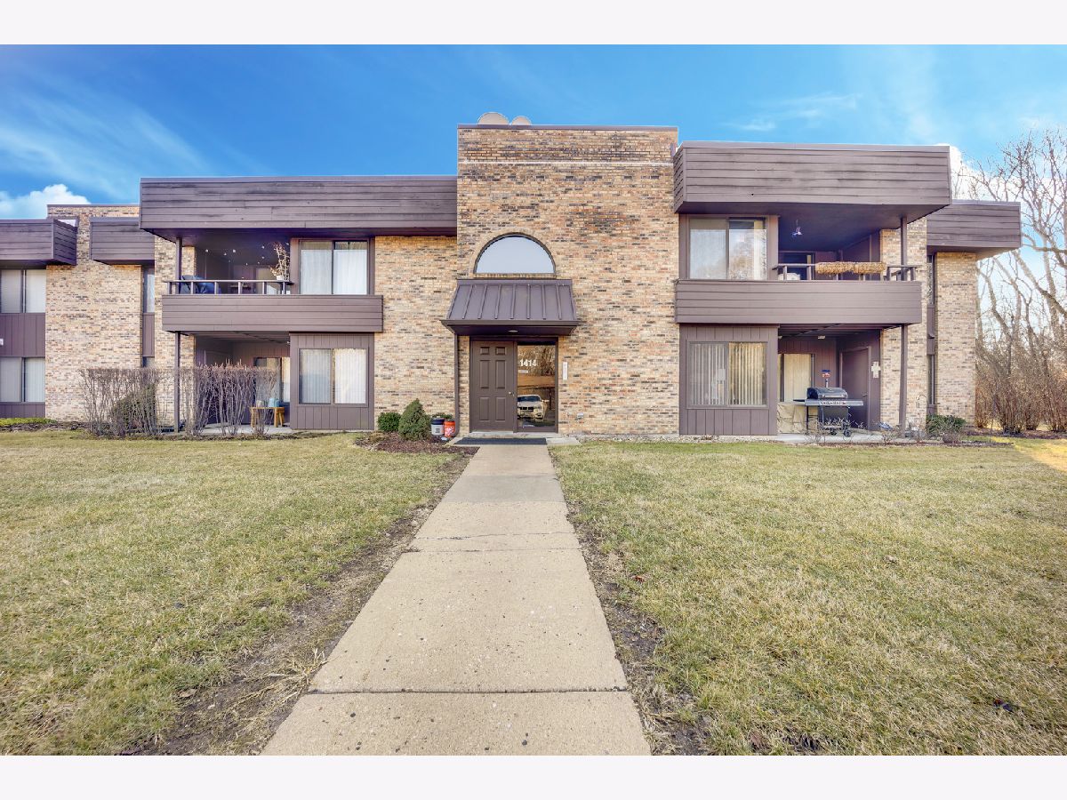 Condominiums Sold Forest Edge Palatine Illinois, 1414 Sterling
