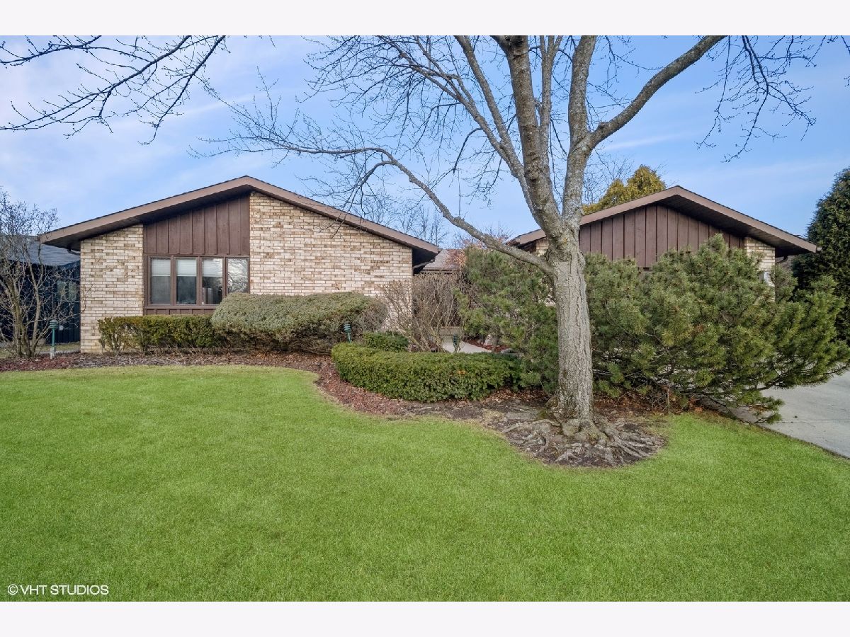 Condominiums & Homes Sold Ville Du Parc Northbrook Illinois, 1425 Chartres