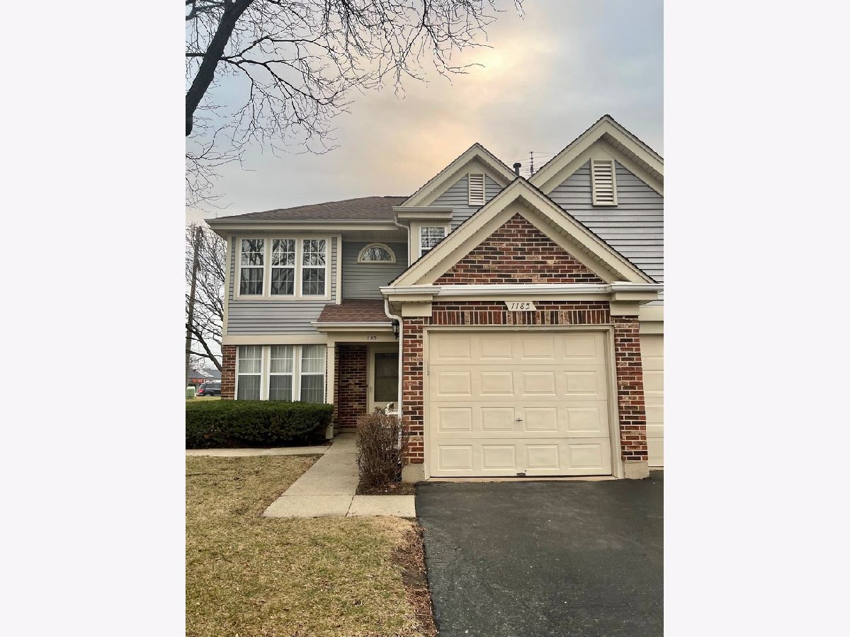 Old Farm Village Buffalo Grove IL, Homes & Townhomes & Condos For Sale