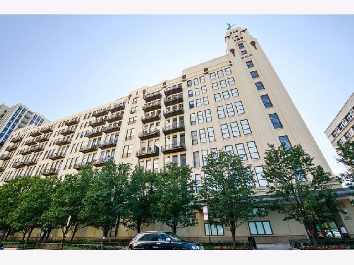Condominiums Rented One River Place Chicago Illinois, 758 Larrabee