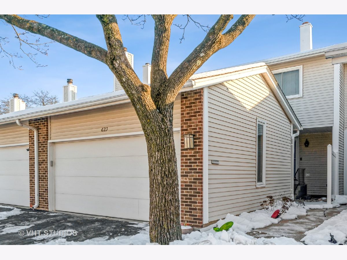 Townhomes & Condos Sold Winston Park North Deerfield Illinois, 623 Martin