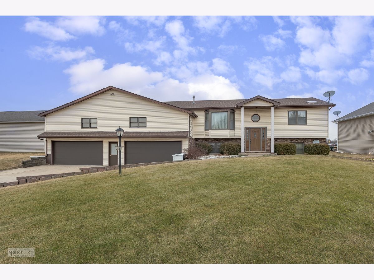 Homes Sold Woodlake Landing Sandwich Illinois, 1617 Wright