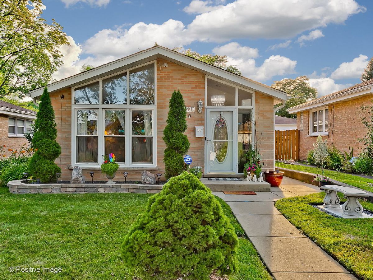 Homes Rented Highlands Skokie Illinois, 9538 Kildare