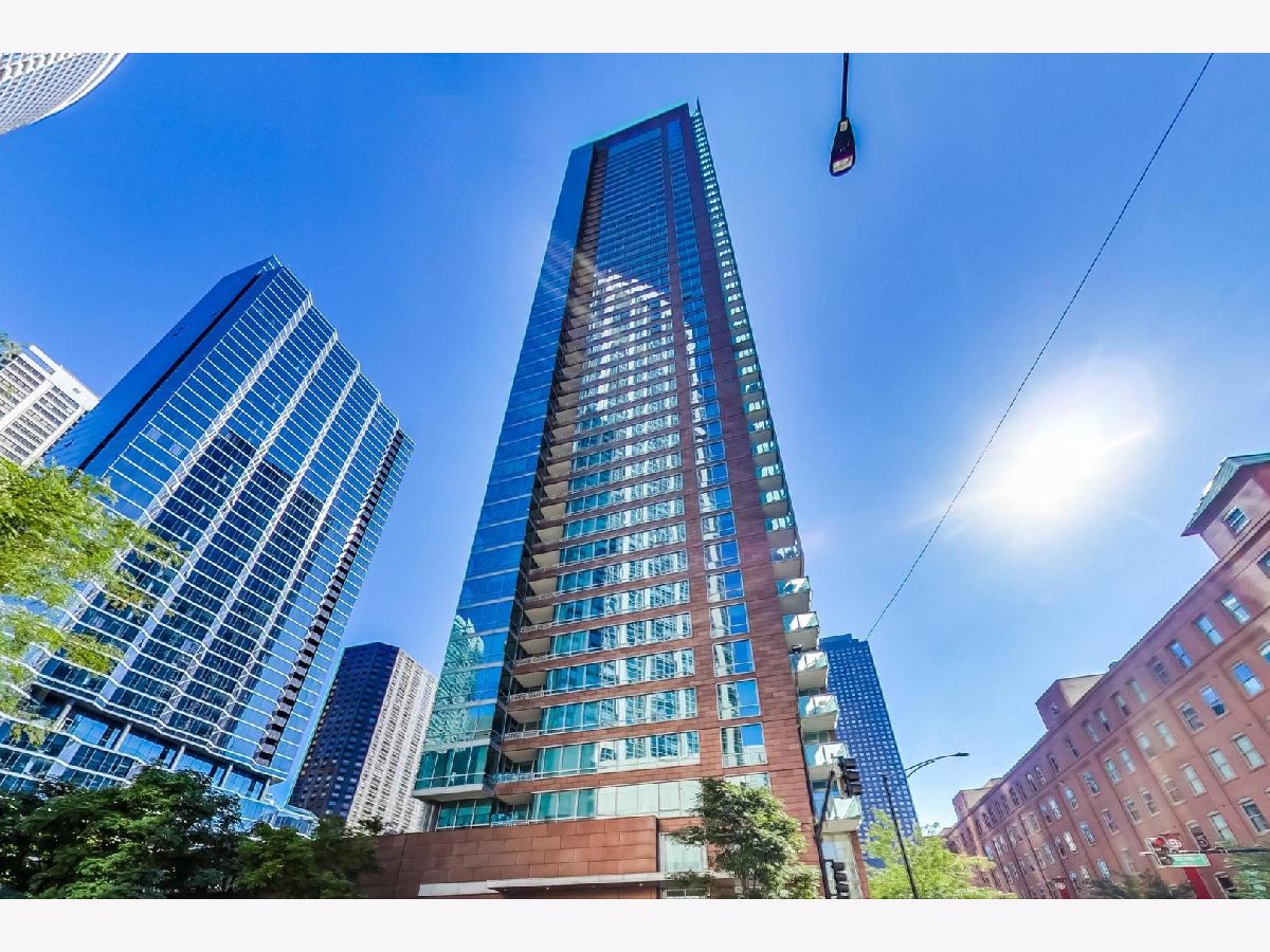 Condos & Townhomes Rented Parkview Condominiums Chicago Illinois, 505 Mcclurg