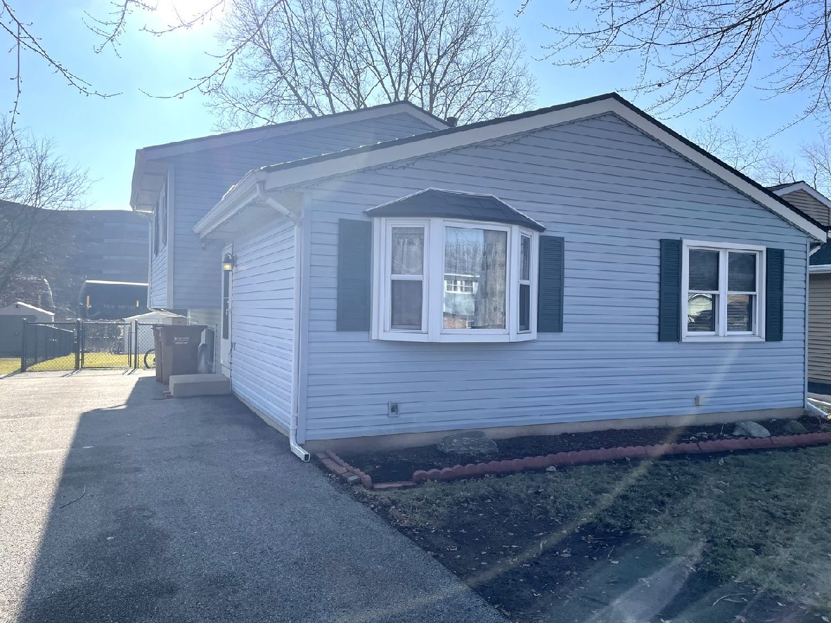 For Rent Winfield Illinois, 26W415 Cooley