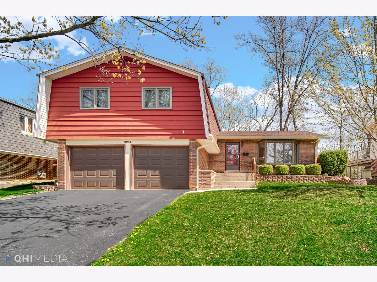 Homes Sold Lancaster Highlands Tinley Park Illinois, 16941 Gaynelle