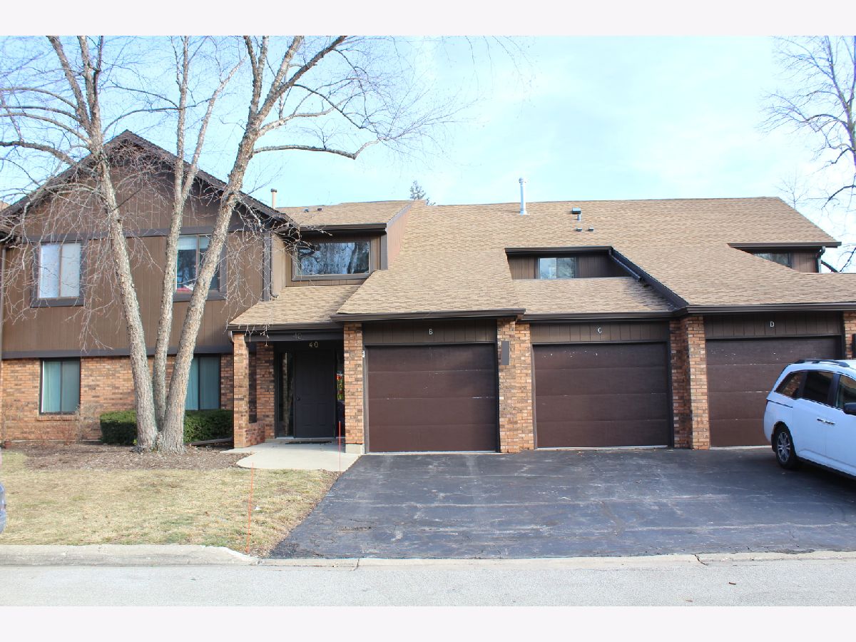 Condominiums Sold Manor Homes Of Century Oaks Elgin Illinois, 40 Creekside