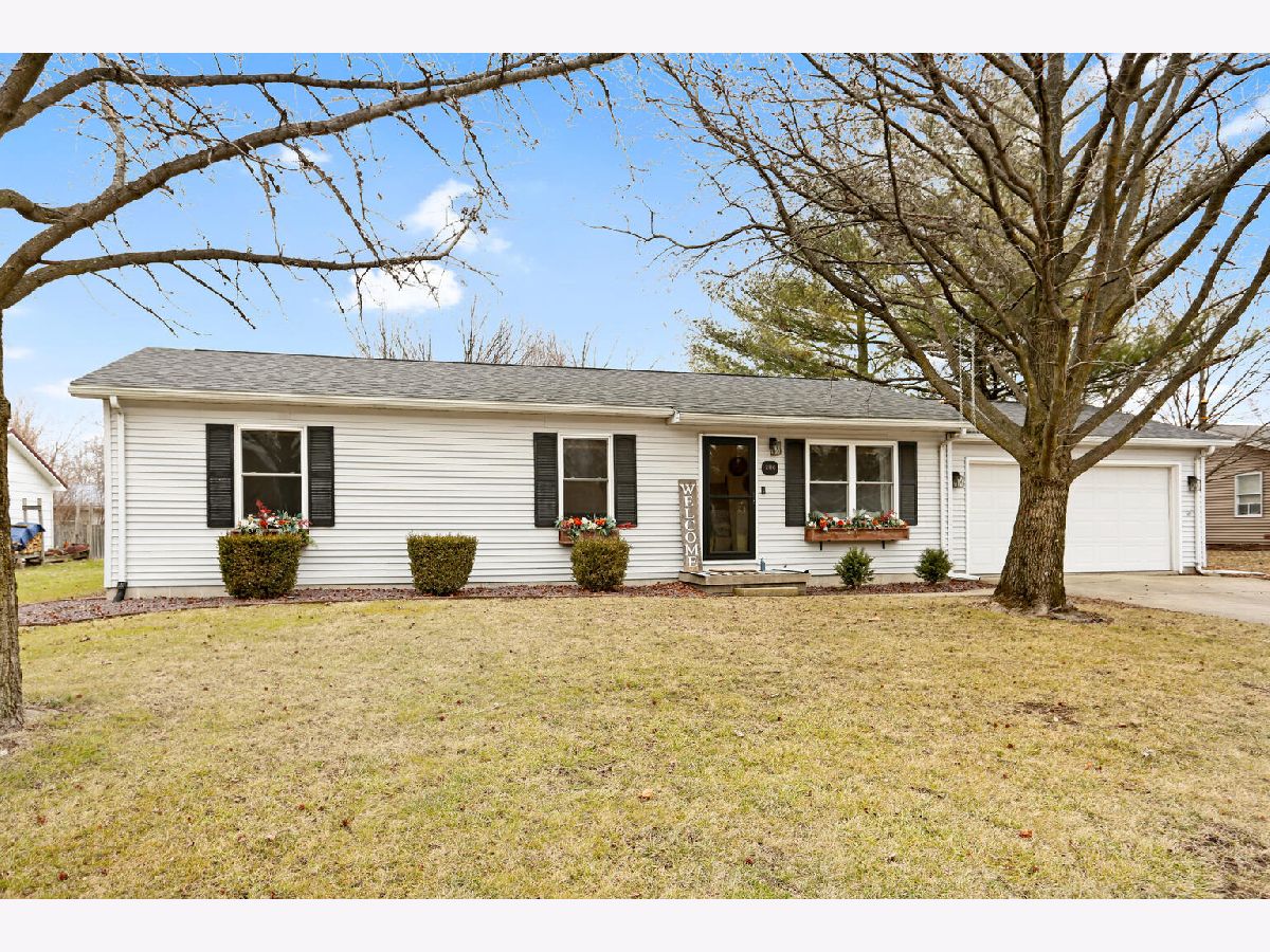 Homes Sold Rolling Hills Est Mahomet Illinois, 2116 Mallard